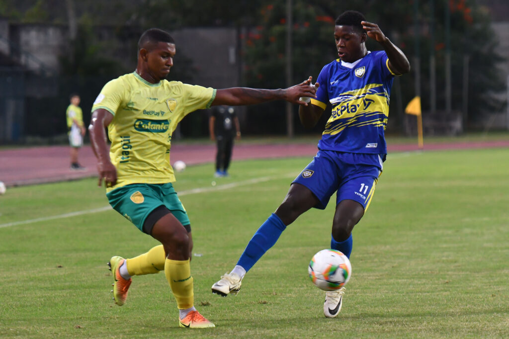 Nhận định soi kèo Boca Juniors vs Leones lúc 3h30 ngày 15/7/2025