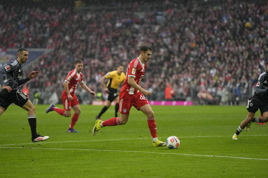 Bayern Munich vs Eintracht Frankfurt (21:30 – 21/02) | Xem lại trận đấu