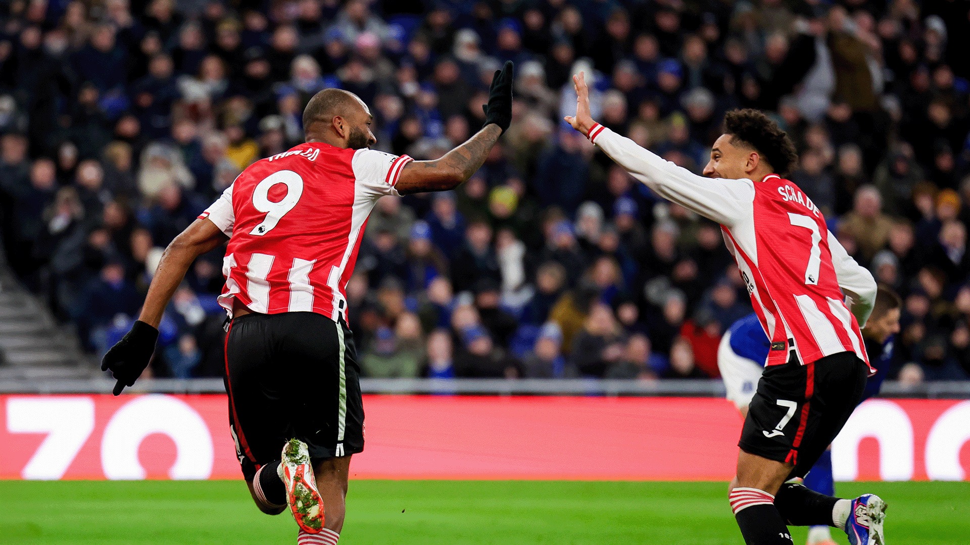 Nhận định soi kèo Macclesfield vs Brentford lúc 02h30 ngày 17/2/2026